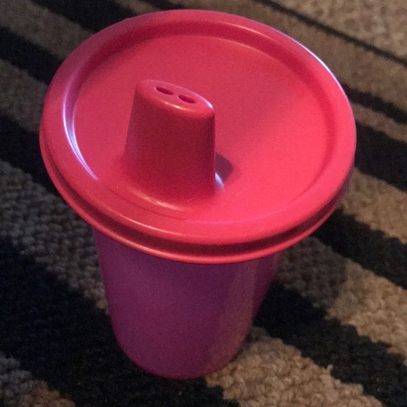Tupperware 💖💚cup - Picture 2 of 4